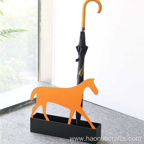 Creative horse-shaped metal umbrella barrel